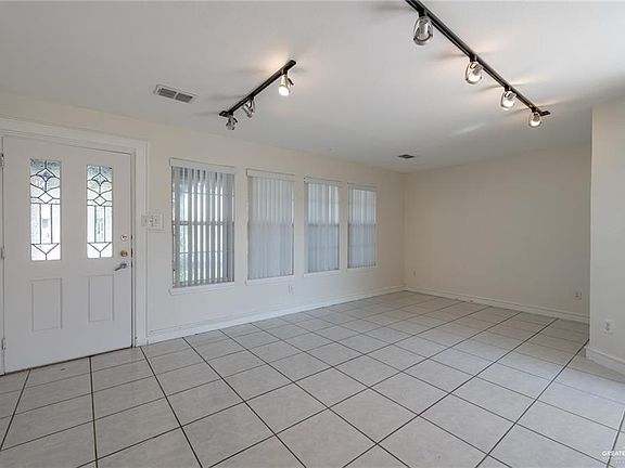2nd image of 304 Ashley Dr