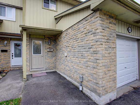 3rd image of 640 Hunter St
