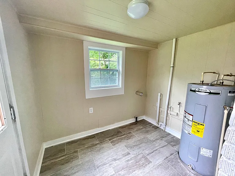 203 Morrison St — Photo 12