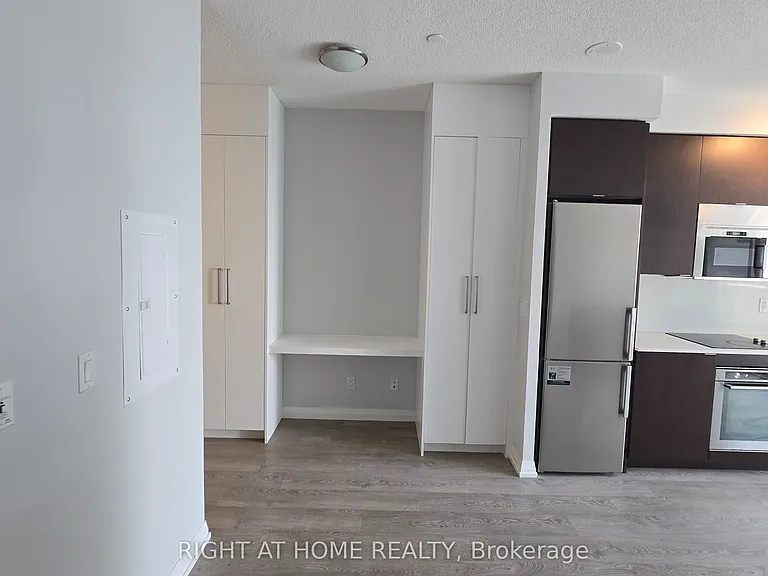 101 Erskine Ave #1506 — Photo 28