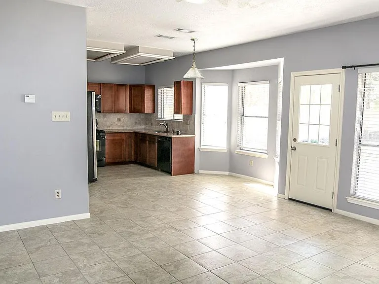 1126 Long Prairie Dr — Photo 17