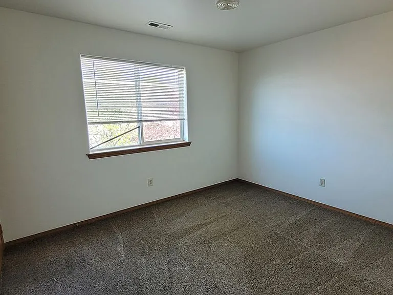 1830 W Crouse St — Photo 19