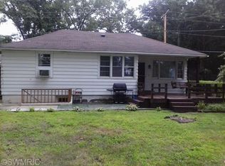11906 Coon Hollow Rd, Three Rivers, MI 49093