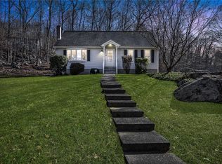 287 Farmers Mills Rd, Kent Lakes, NY 10512