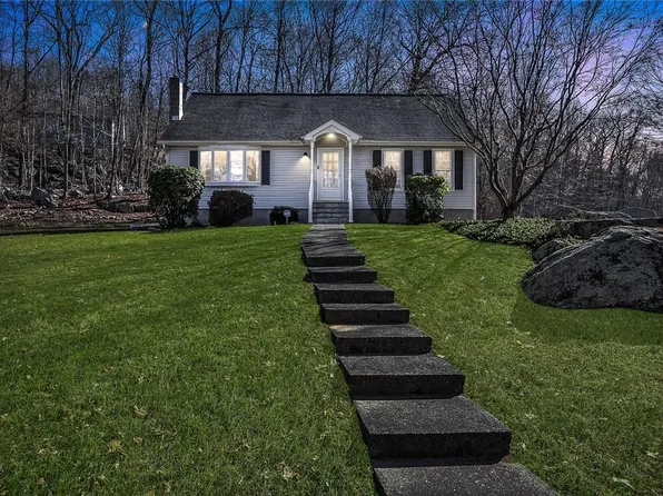 287 Farmers Mills Road, Carmel, NY 10512