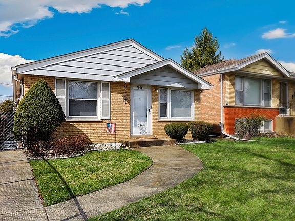 2nd image of 7844 S Leclaire Ave