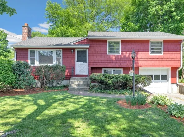 93 Hathaway Cir, Arlington, MA 02476