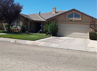 43641 Sierra Vista Dr, Lancaster, CA 93536
