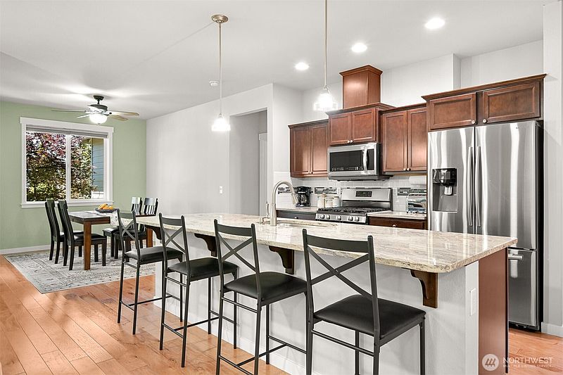 2nd image of 3835 Autumn Way