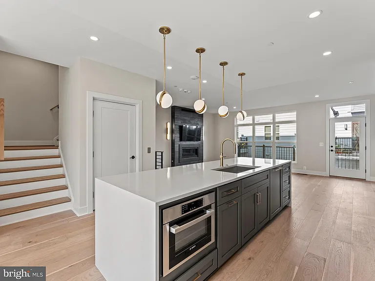2015 Tysons Ridgeline Rd — Photo 14