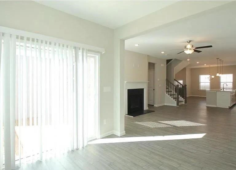 2237 Pink Hawthorn Dr — Photo 12