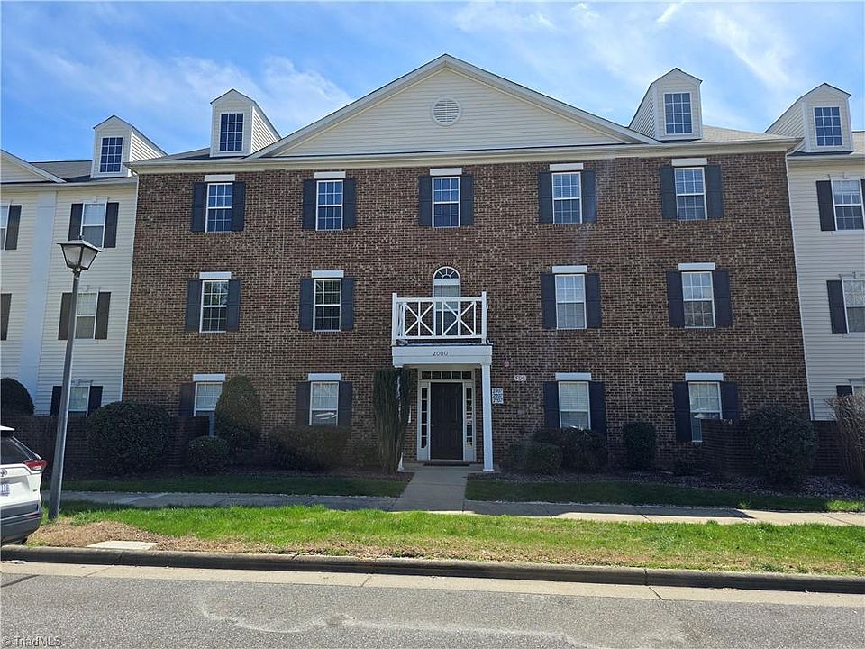 1st image of 2207 Lambeth Farm Ln