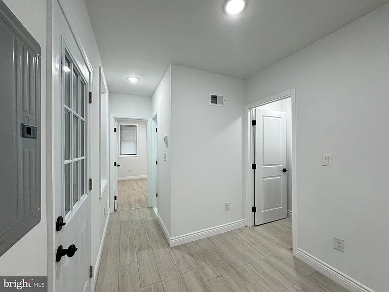 2038 McKean St #1 — Photo 8