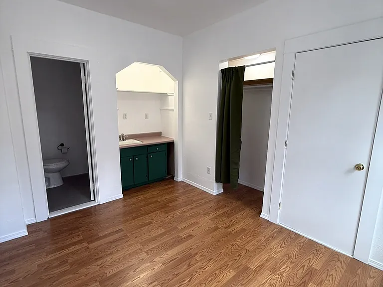 1109 SE Division St #1 — Photo 12