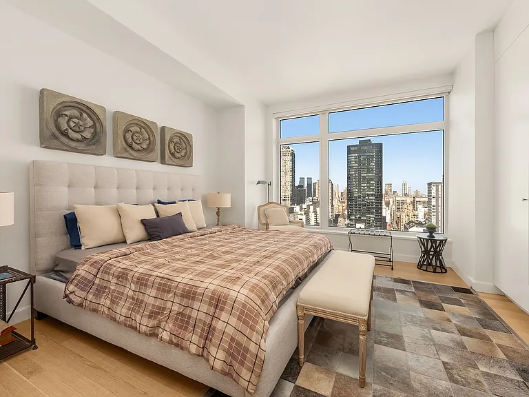 400 E 67th St #28B — Photo 6