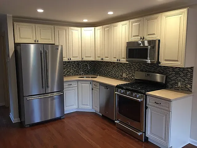 86 Milton St #2
