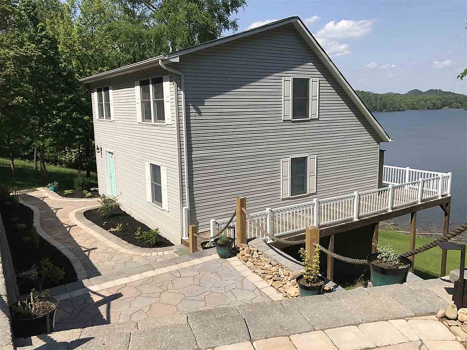 1st image of 375 Chelaque Way