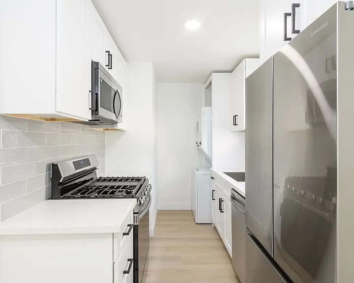 2265-71 Curlew St #425-431 — Photo 7