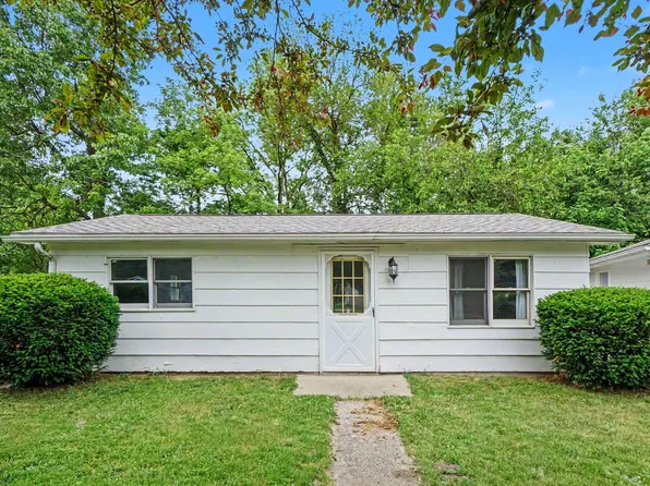 430 11th Ave, Three Rivers, MI 49093