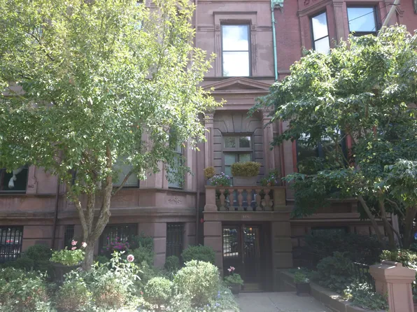 148 Commonwealth Ave APT 301, Boston, MA 02116