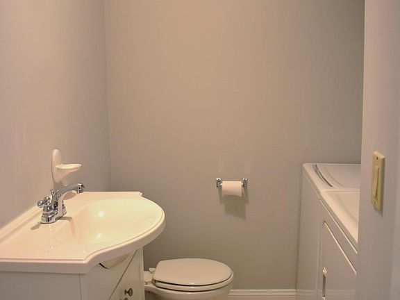 3rd image of 196 Scarlett Dr #196