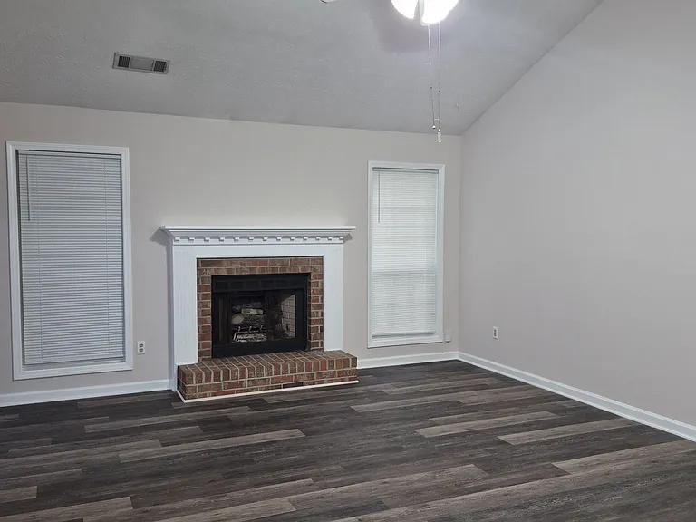 1505 Rilla Cir — Photo 3