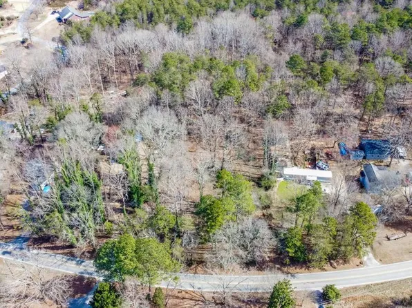 1227 Pine Valley Rd, Gainesville, GA 30501