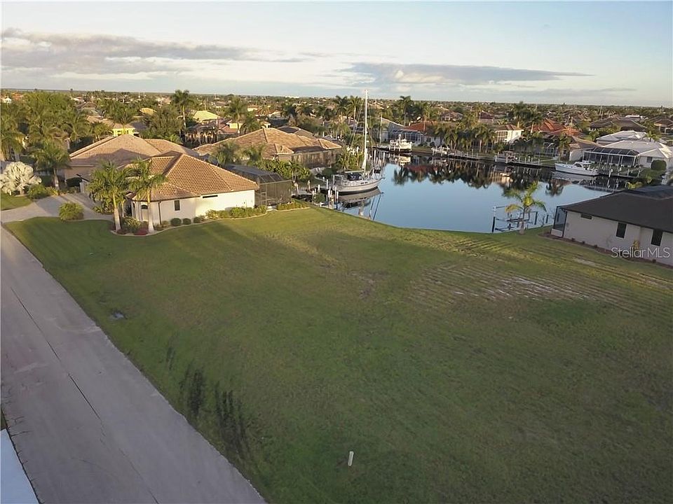 1st image of 3927 Crooked Island Dr