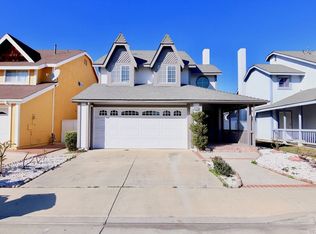 322 Lisabeth Cmn, Santa Ana, CA 92703