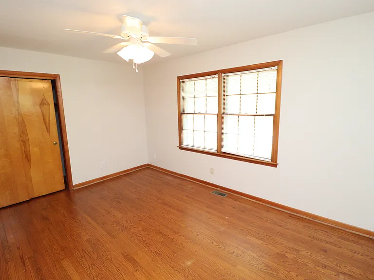 116 Shirley Dr — Photo 21