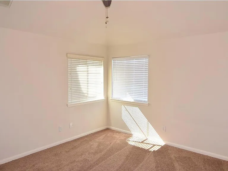 6702 Albion Crescent Dr — Photo 8