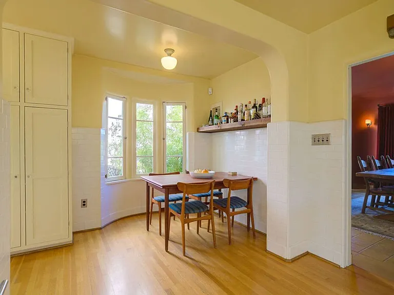 4778 Cromwell Ave — Photo 20