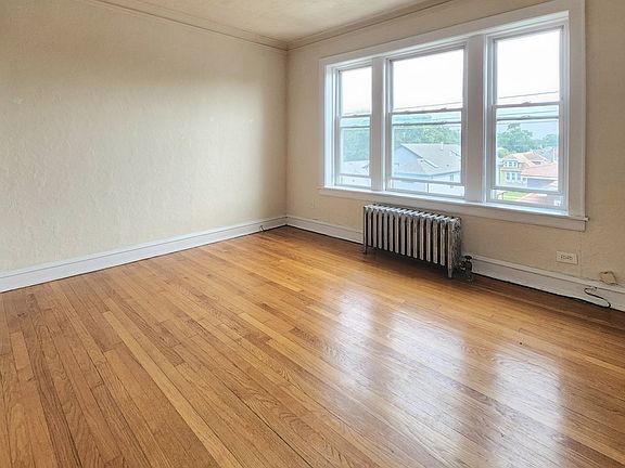 4th image of 5419 W Montrose Ave #5425-S3