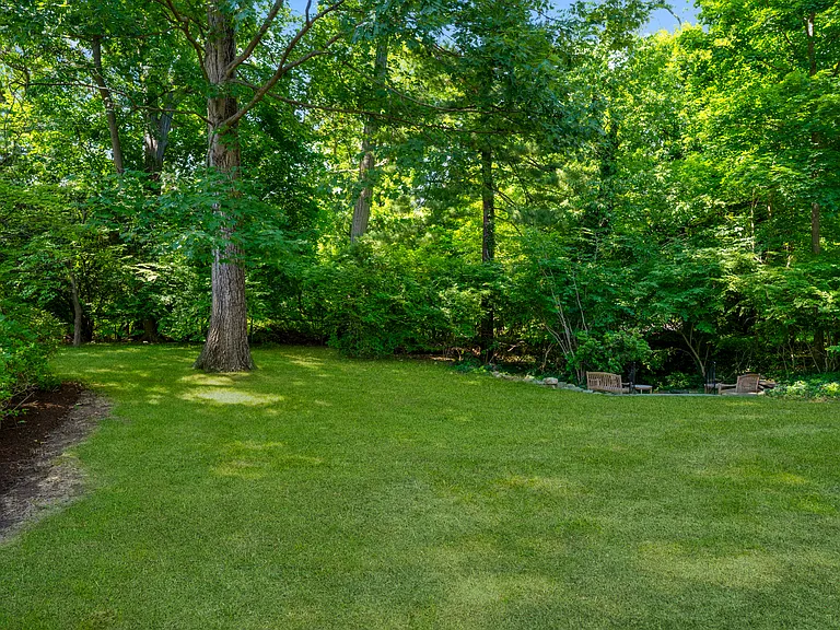 121 Walworth Ave — Photo 34