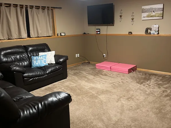 1400 Rodeo Dr NW, Bemidji, MN 56601
