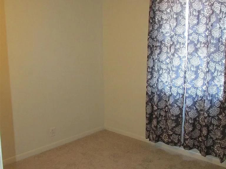 304 Walker St — Photo 13
