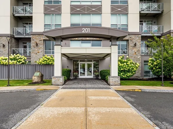 201 Elliott St #200, Beverly, MA 01915