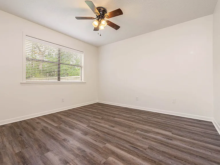 2910 Jennifer Dr — Photo 13