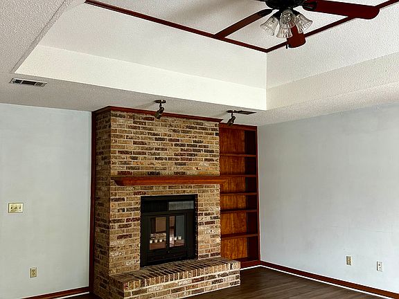 5th image of 109 Dominica Way