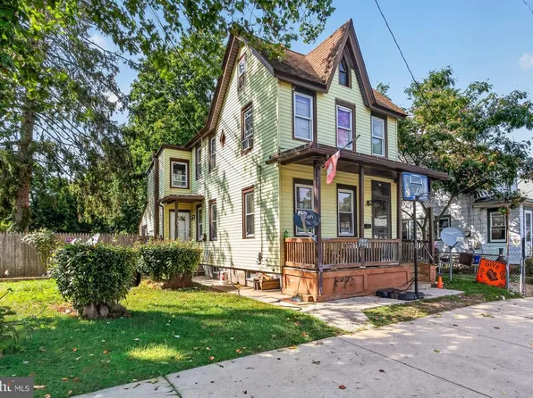 37 Olive St, Salem, NJ 08079