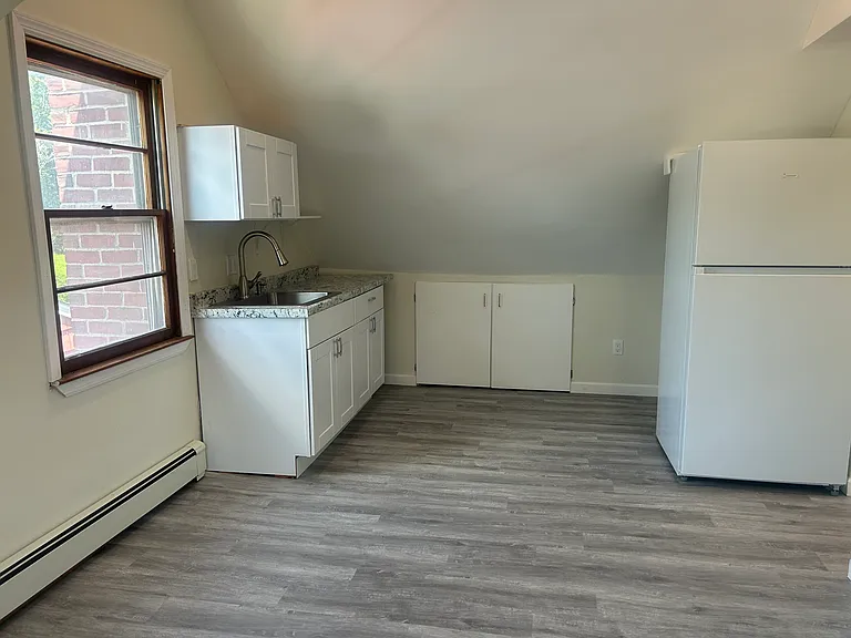 548 S 16th St #2 — Photo 7