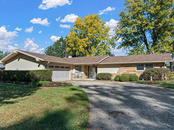 3233 Rosemont Dr, Joliet, IL 60431