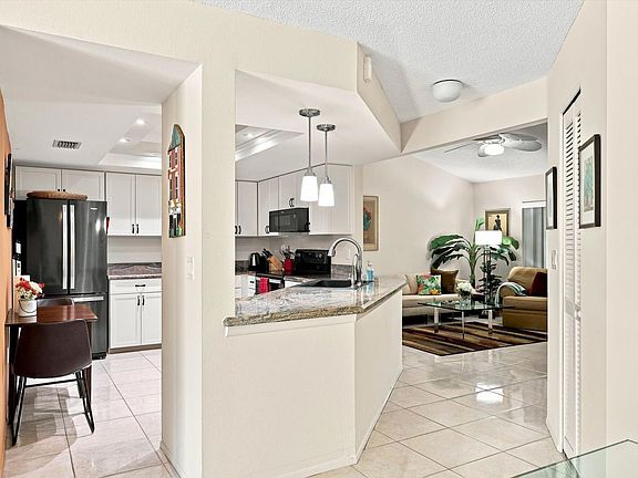 5th image of 3450 Tallywood Ln #7150