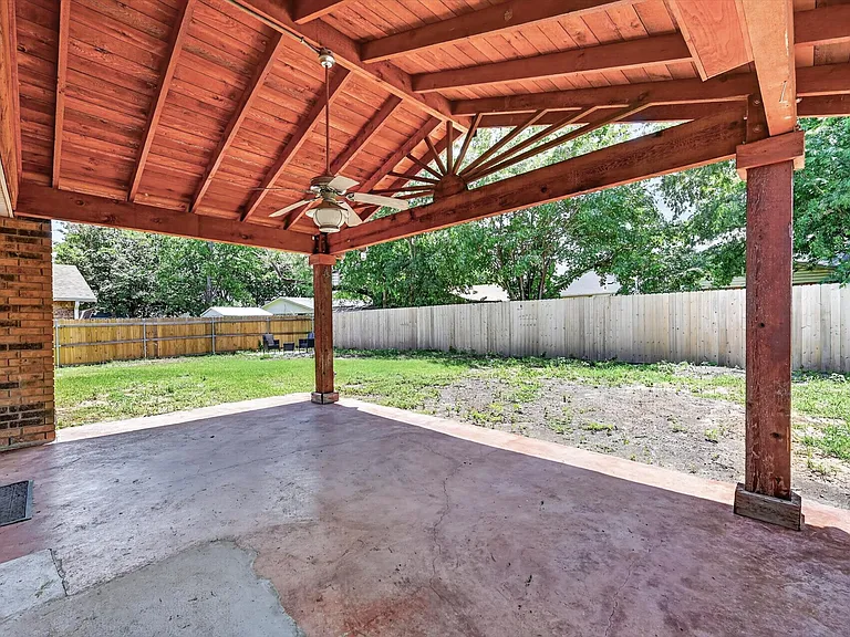 4304 Crabapple St — Photo 18