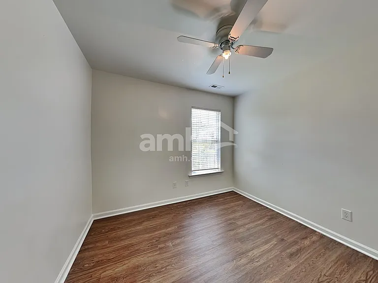 1438 Pleasant Garden Ln — Photo 19