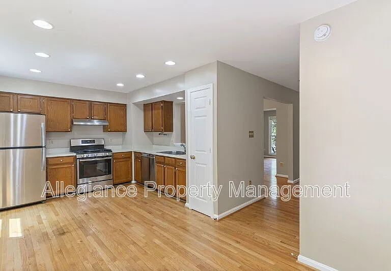 8073 Morning Meadow Ct — Photo 13