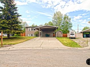 3820 Crosson Cir, Anchorage, AK 99517
