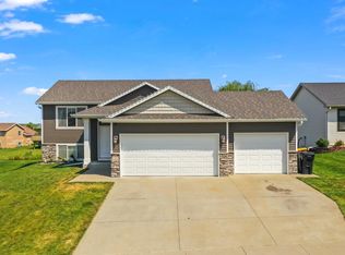 5903 51st St NW, Rochester, MN 55901