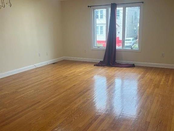 4th image of 12 Cliff Hill Pl #14