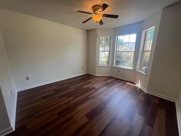 1023 Yellowhammer Ln — Photo 8